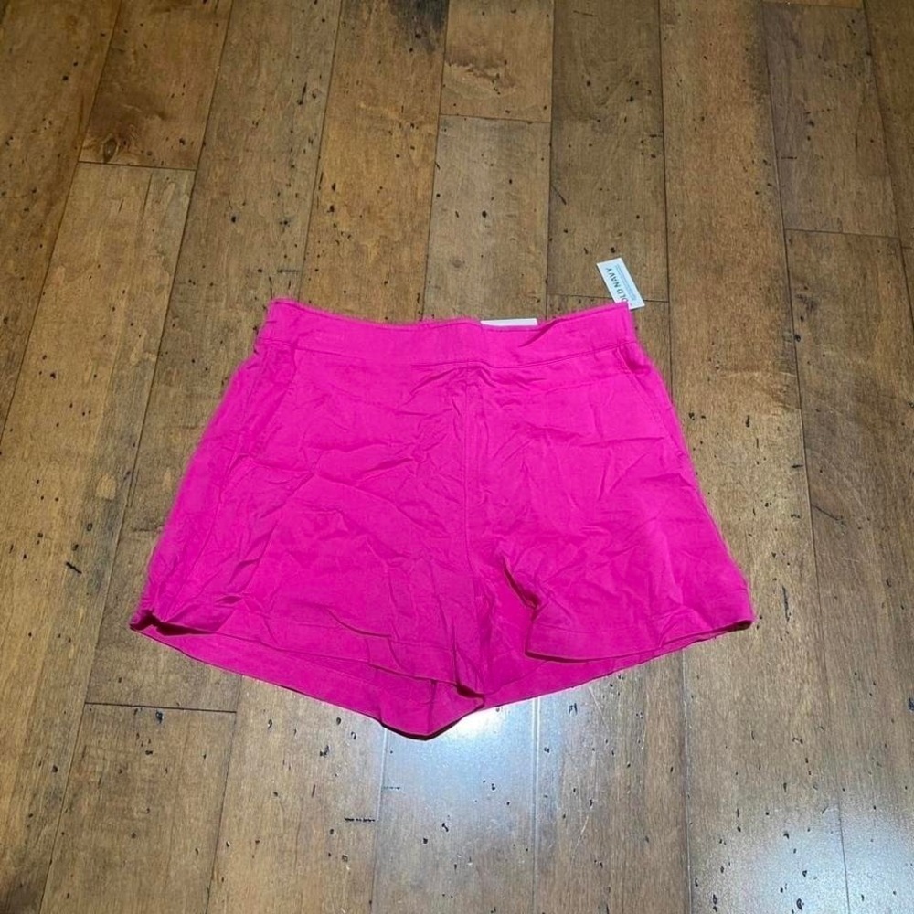 Old Navy pink shorts Size‎ M